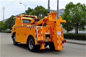 君山高速路拖车费